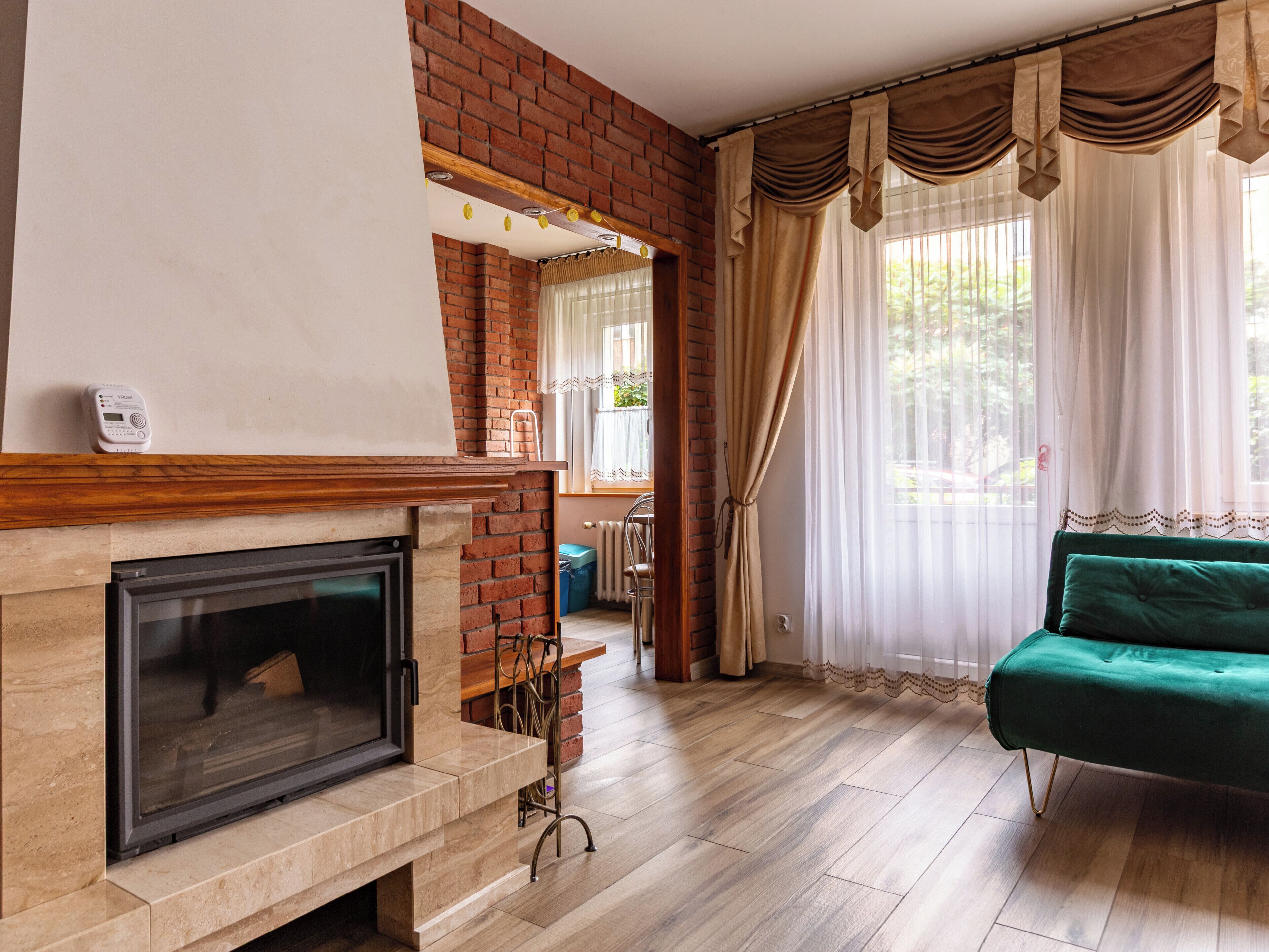 TV, fireplace, stereo