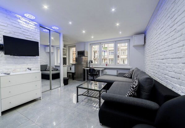 TV - Wierzbięcice Comfort Studio (Poznań)