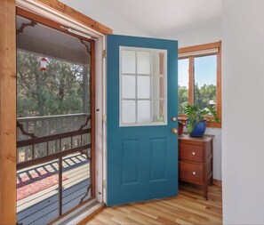 المنشأة من الداخل