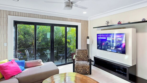 Living area - Steps from 5th Ave, 2 Bedroom Luxury Condo, 2 Baths, 4 min to Beach,Rooftop Pool (Playa del Carmen)