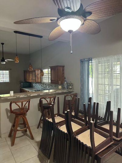 Tranquil 2-bedroom villa in Tela with AC