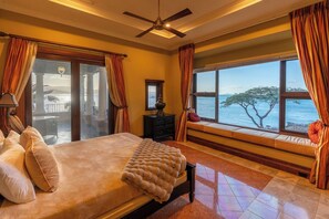 6 habitaciones, tabla de planchar con plancha, wifi y ropa de cama 