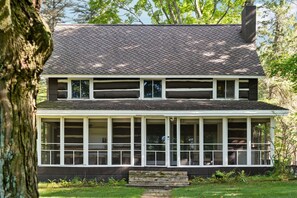 Exterior detail - [Lakefront Cabin] w/ sandy private beach, docks, kayaks, sunsets (Central Lake)