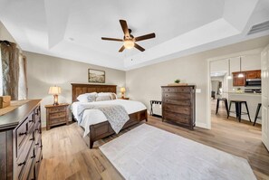 5 chambres, bureau, fer et planche à repasser, accès au Wi-Fi (inclus)