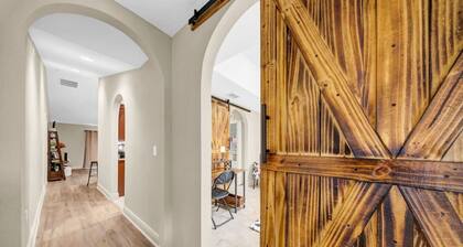 Modern Getaway-Private Tub & Game Room