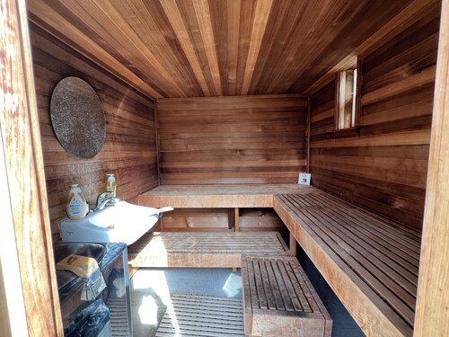 Cozy farmhouse in wine country