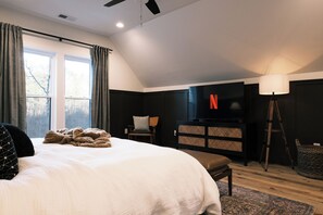 3 habitaciones, tabla de planchar con plancha, wifi y ropa de cama 