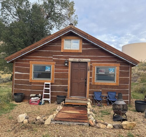 Whispering Cabin in Meeker
