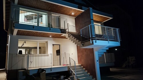 Apartment between sea and mountain