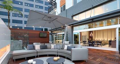 New Upscale Luxury 1bd/1ba in OC Near Disneyland
