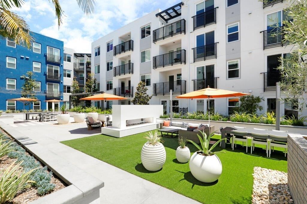 屋外ダイニングエリア