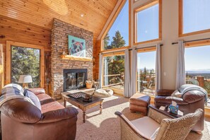 Smart-TV, peis, videospill og bøker