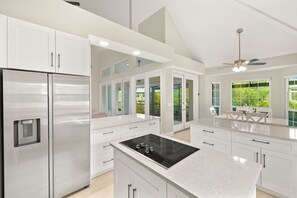Fridge, microwave, oven, stovetop - Stunning pool home steps to beach! REDUCED! (Sanibel)