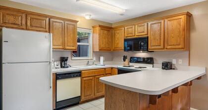 2 Bed Resort Condo Close to SDC and Table Rock Lake