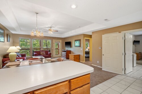 2 Bed Resort Condo Close to SDC and Table Rock Lake