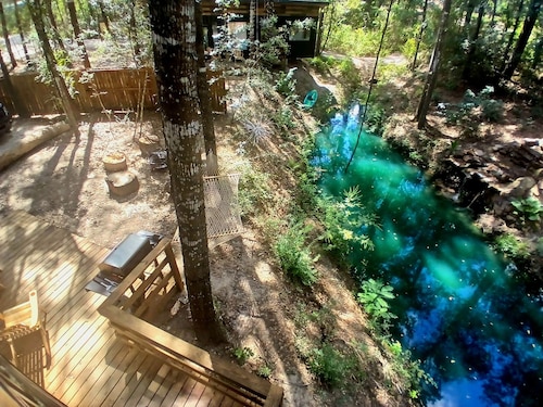 Waterfront Getaway near Houston – Kayak & Fishing