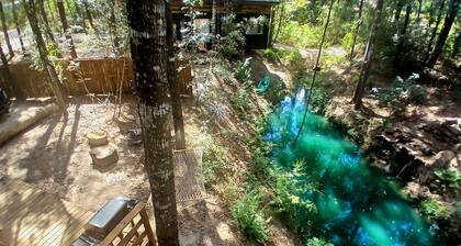 Waterfront Getaway near Houston – Kayak & Fishing