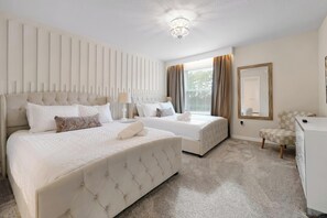 5 soverom, strykejern/-brett, wi-fi og sengetøy