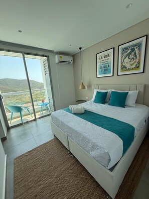 1 bedroom, iron/ironing board, free WiFi, bed sheets - Cozy Apartment One Block from the Ocean in Salguero Beach, Santa Marta (Gaira)