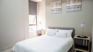 1 habitación, tabla de planchar con plancha, wifi y ropa de cama