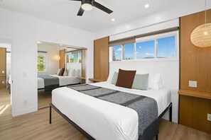 2 عدّة غرف نوم ومكواة/لوح كي وواي فاي وملاءات أسرّة