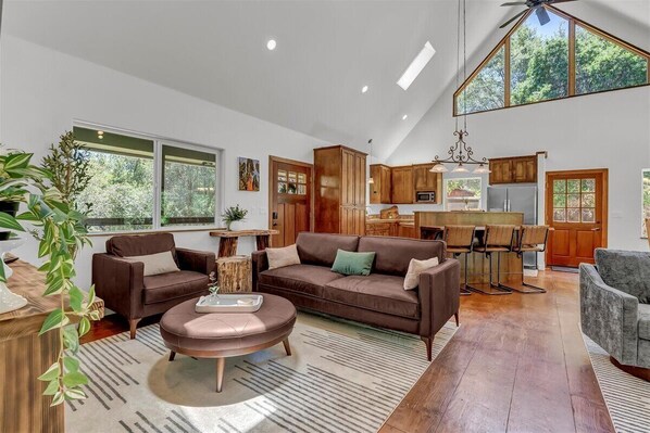 Smart TV, fireplace, foosball, books