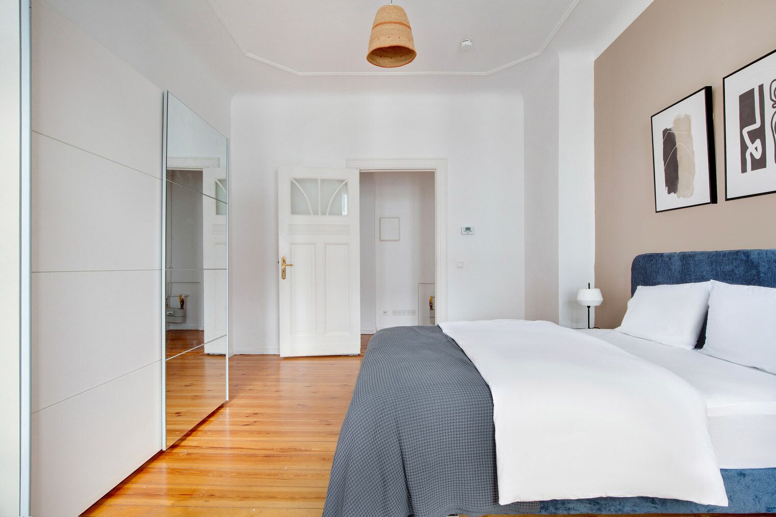 1 chambre, fer et planche à repasser, Wi-Fi, draps fournis