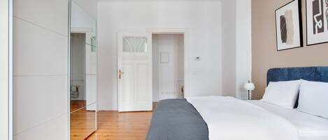 1 slaapkamer, een strijkplank/strijkijzer, wifi, beddengoed