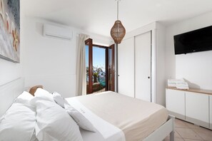 5 slaapkamers, een strijkplank/strijkijzer, wifi, beddengoed