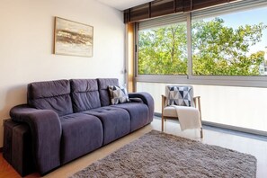 Smart TV, offices