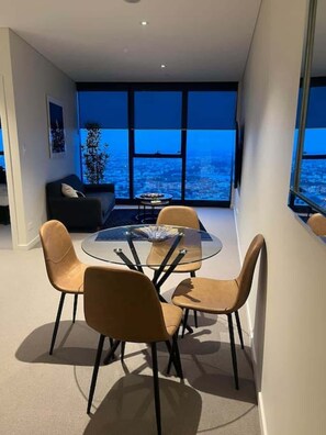 Dining - Lvl 76 Sleep Among the Clouds (Brisbane City)