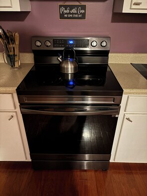 Microwave, oven, stovetop, dishwasher - Quiet & Cozy 3bd2bth home (Columbia)