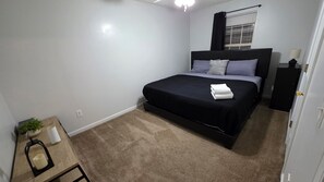3 chambres, fer et planche à repasser, Wi-Fi, draps fournis