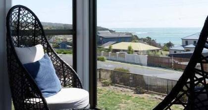 Ocean View Retreat at Greens Beach