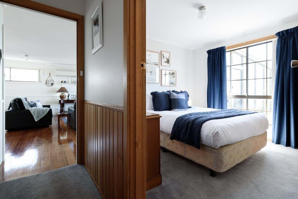 3 عدّة غرف نوم ومكواة/لوح كي وواي فاي وملاءات أسرّة