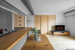 Living area - E-US NAEBO STATION 302 (Sapporo)