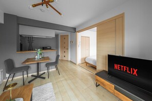 Living area - E-US NAEBO STATION 302 (Sapporo)