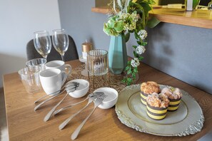 Flat-screen TV - E-US NAEBO STATION 302 (Sapporo)