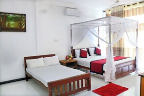 Iron/ironing board, free WiFi - Unaway Holiday Home (Unawatuna)