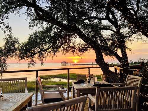 
BEACH FRONT Retreat! "St Joe Sands" Sleeps 8