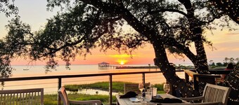 
BEACH FRONT Retreat! "St Joe Sands" Sleeps 8