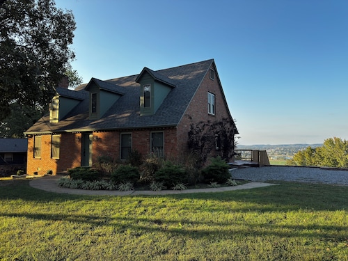 The Outlook • Scenic Views & Modern Comfort