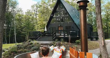 Luxury Catskills A-Frame Cabin - Hot Tub & Sauna