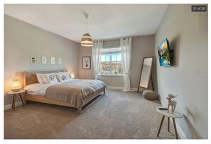 8 bedrooms, iron/ironing board, free WiFi, bed sheets