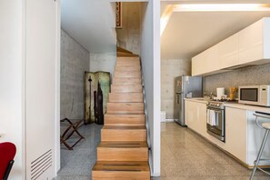 Fridge, microwave, oven, coffee/tea maker - La Condesa: beautiful loft, GYM & Pool, wifi 800 Mb. Symmetrical. (Ciudad de México)