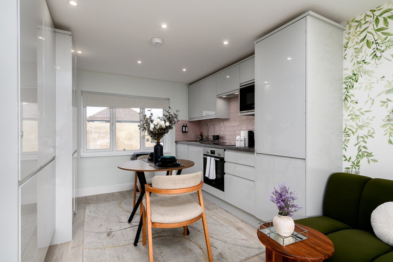 Réfrigérateur, micro-ondes, four, lave-vaisselle