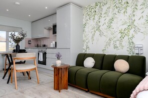 TV - GuestReady - Stylish studio near Wembley Stadium (London)