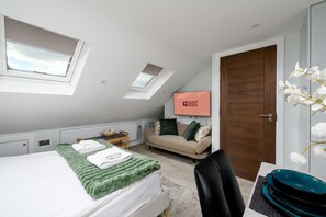 1 bedroom, internet, bed sheets