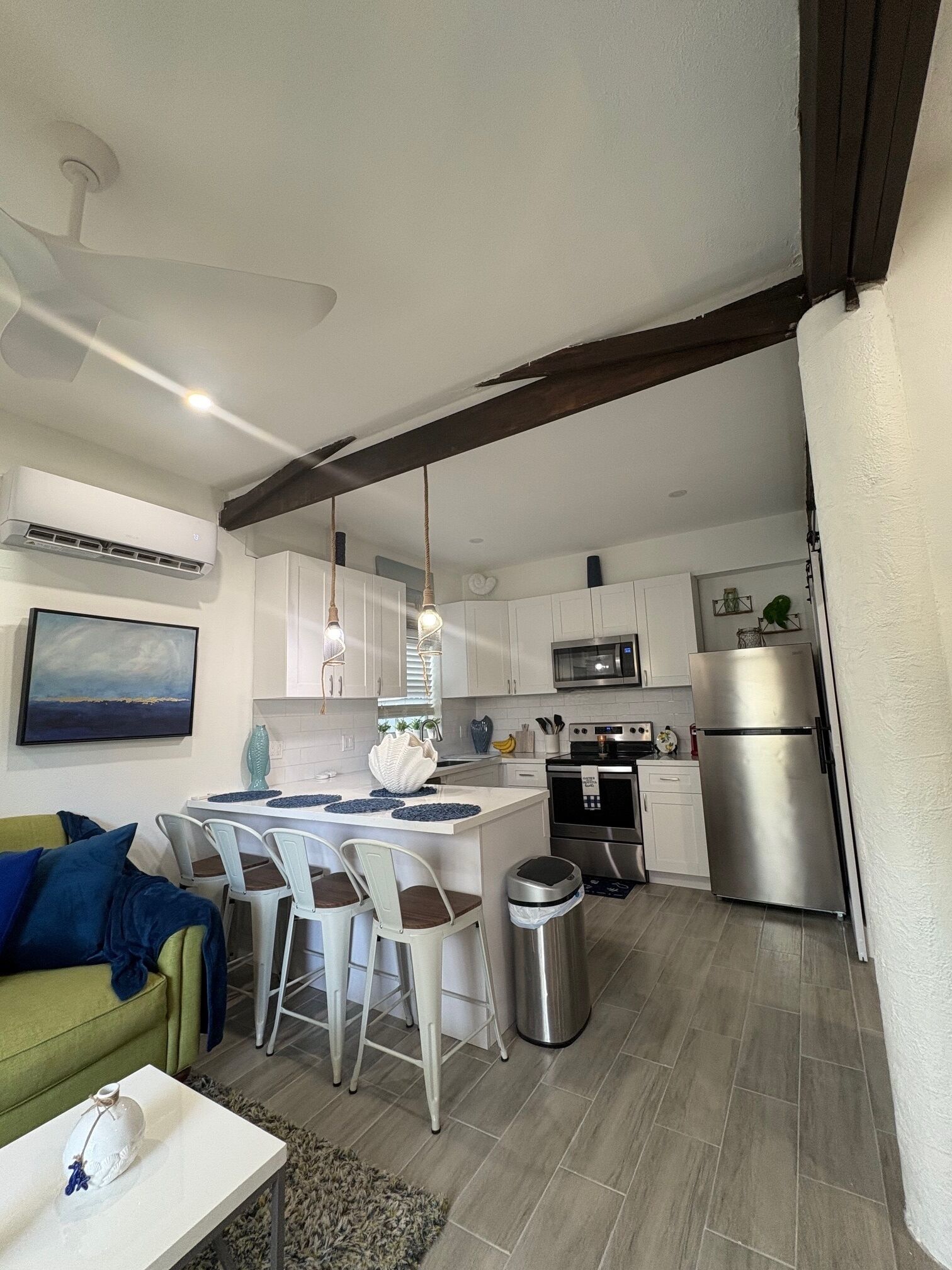 Microondas, horno, parrilla de estufa y lavavajillas 