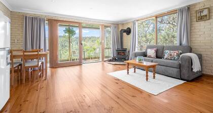 Tranquil Cottage with Valley & Hills Views